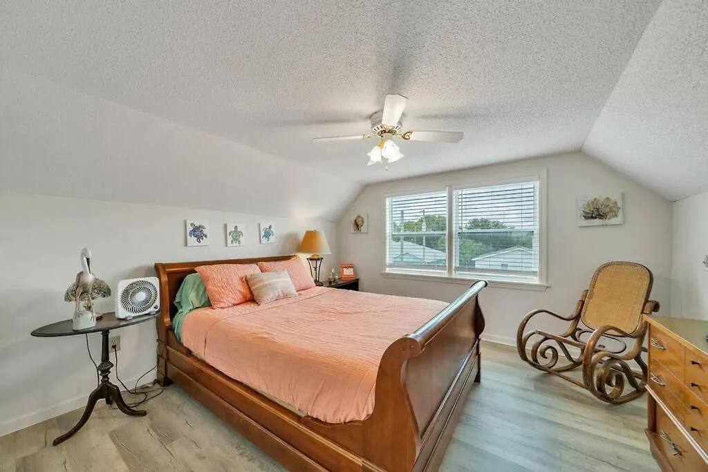 Nearby Beach L Friends & Family L Pet-Friendly Panama City Beach
